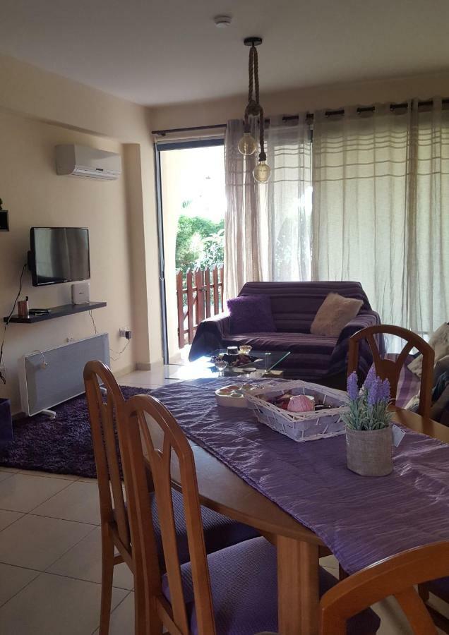 Abitare Cosy Apartment Paphos Ngoại thất bức ảnh